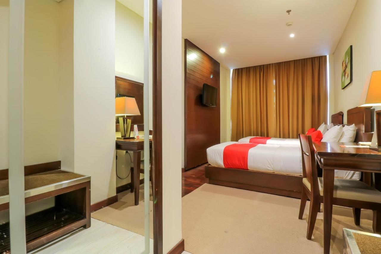 Capital O 2114 Grand Jimbaran Boutique Hotel ภายนอก รูปภาพ
