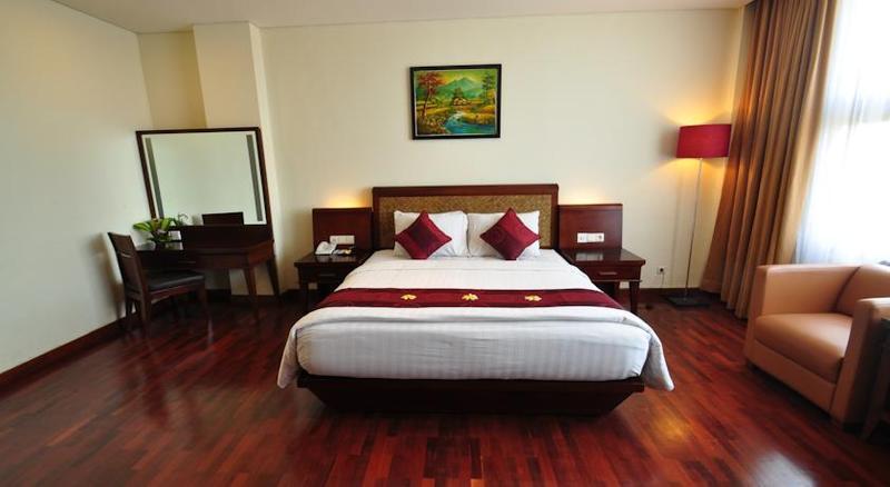 Capital O 2114 Grand Jimbaran Boutique Hotel ภายนอก รูปภาพ