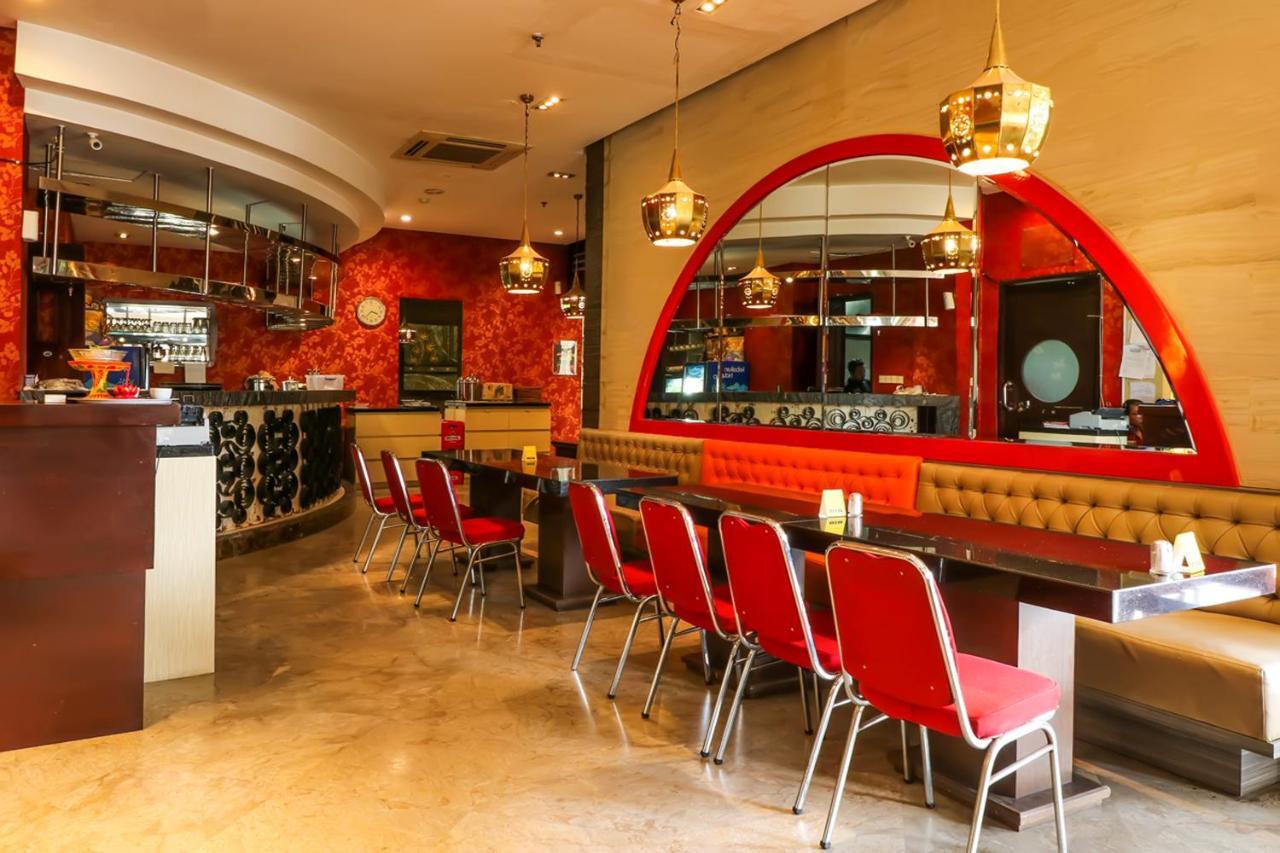 Capital O 2114 Grand Jimbaran Boutique Hotel ภายนอก รูปภาพ