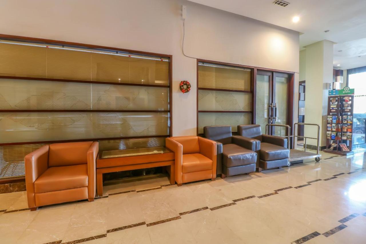 Capital O 2114 Grand Jimbaran Boutique Hotel ภายนอก รูปภาพ