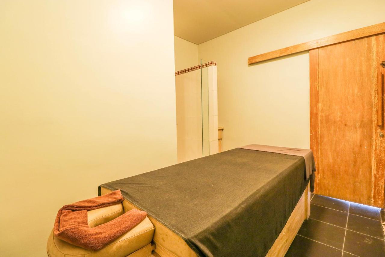 Capital O 2114 Grand Jimbaran Boutique Hotel ภายนอก รูปภาพ
