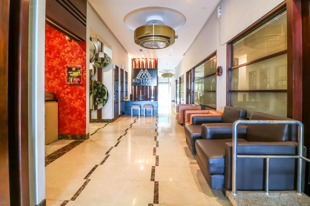 Capital O 2114 Grand Jimbaran Boutique Hotel ภายนอก รูปภาพ